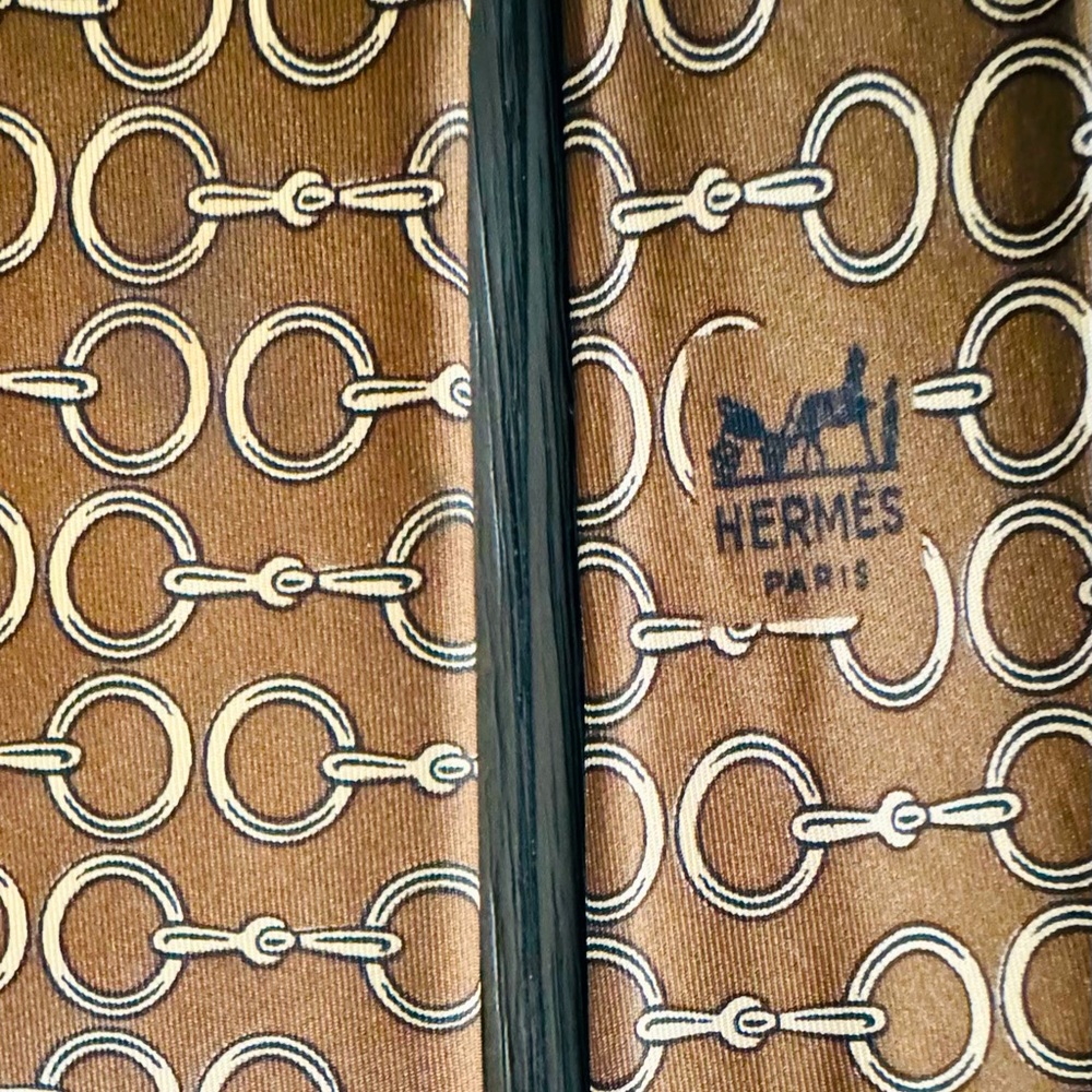 HERMÈS Vintage Silk Tie - Picture 2 of 13